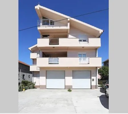 Апартаменты Nika Sa Jacuzzijem