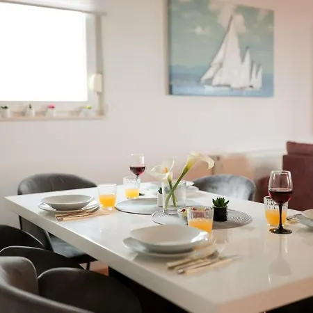 Nika Sa Jacuzzijem Zadar